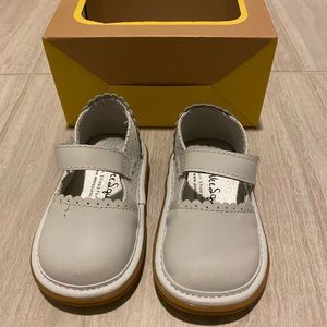Girl, walking shoes. Never worn. Brand is Wee Squeak.